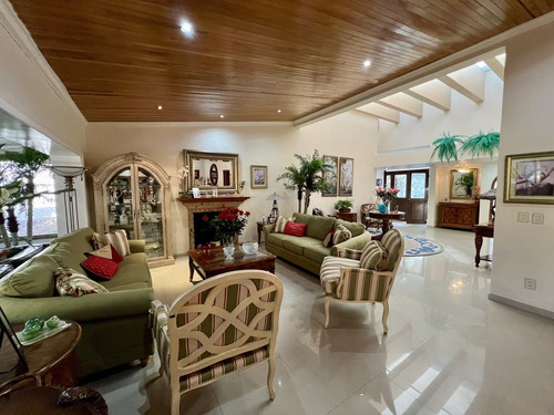 Casa En Venta En El Palomar