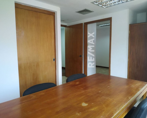 Re/max 2mil Vende Oficina En Centro Empresarial Esparta, Av. Jóvito Villalba, Mun Maneiro, Isla De Margarita, Edo. Nueva Esparta
