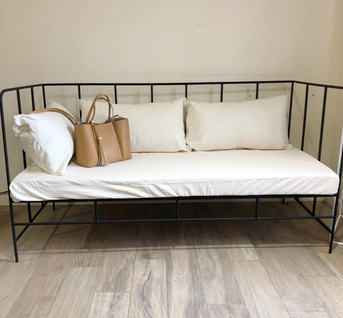 Camastro 150cmx70cmx80cm Con Colchón Y Almohadones