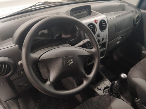 Peugeot Partner Furgón Hdi 5 Asientos 0km