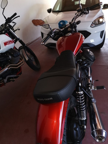 Moto Guzzi V9 Roamer