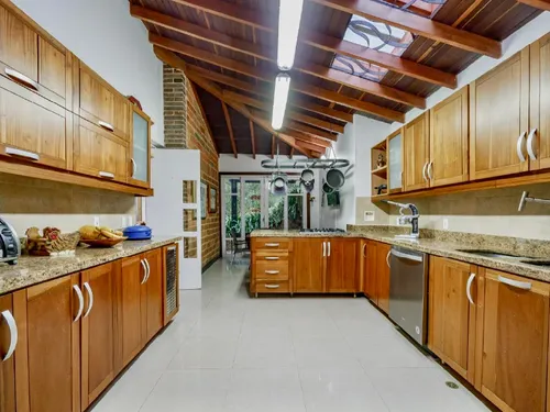 Casa En Venta En Loma Del Escobero. Cod V776118