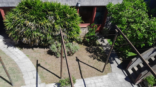 V. Raffo. I. Fernandez 1300 Exc. Casa Lote Propio 11 X 20 M..4 Amb.3 Hab.2 Baños