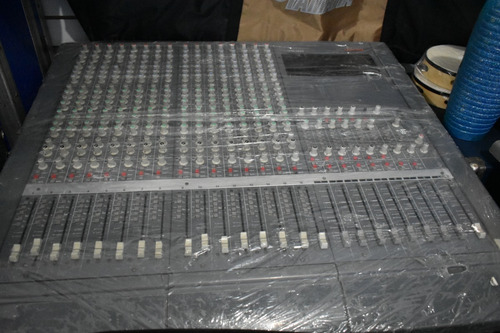 Consola Tascam M-2600 Para Estudio O En Vivo