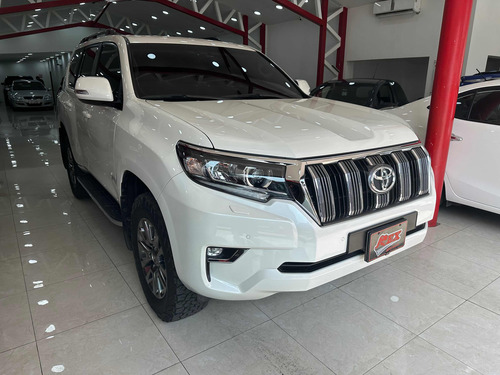 Imagen 2 de 13 de Toyota Prado Vx