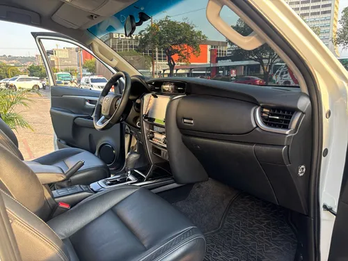 Toyota Fortuner Sr 2.4 4x2 At Diesel