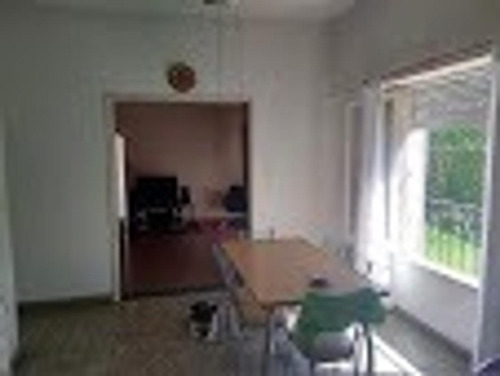 Casa Tipo Quinta En Moreno De 4 Ambientes