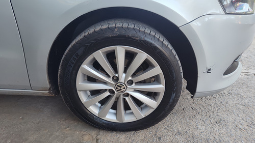 Volkswagen Voyage 1.6 Comfortline Plus 2 101cv
