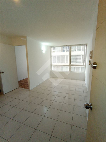 Departamento En Arriendo De 2 Dorm. En Santiago