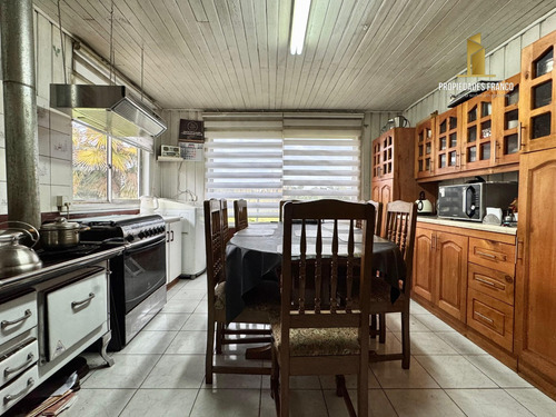 Comuy Venta Casa 4d 2b A 3 Min Del Rio Tolten Temuco