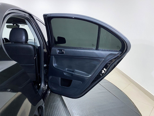 Imagem 20 de 23 de Mitsubishi Lancer