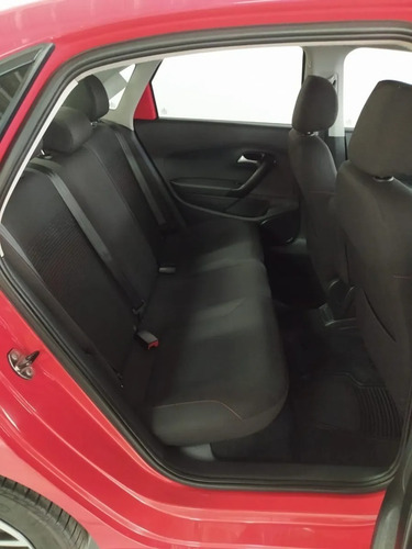 Imagen 11 de 12 de Volkswagen Vento Comfortline Sound Mt