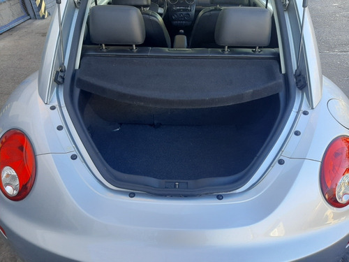 Imagen 15 de 17 de Volkswagen New Beetle 2.5 Sport 2008