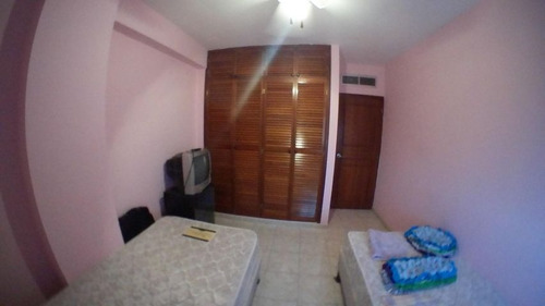 Imagen 15 de 30 de Apartamento En Venta En Nueva Segovia Zona Este De Barquisimeto Lara, Código Flex: 22-6037 ( Rafael Carrasquel Vende Contáctame 04245937542 ), Cuenta Con 5 Habitaciones, 5 Baños, 207 Mts2