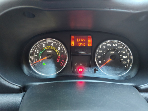 Renault Clio 1.2 Mio Confort Plus Abs Abcp