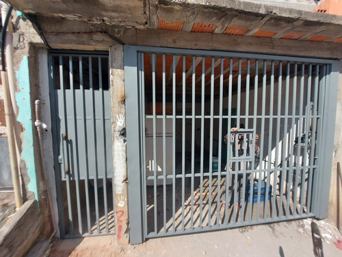 Imagem 2 de 4 de Prestação De Serviços Serralheria Em Geral