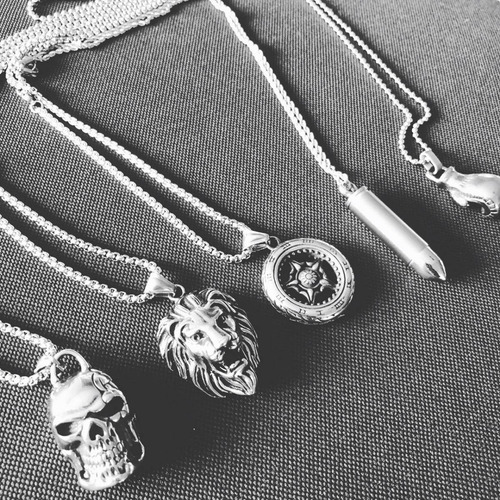 Imagen 2 de 2 de Collar Acero Hombre Colgante Dije Leon Macizo Cadena 60 Cm