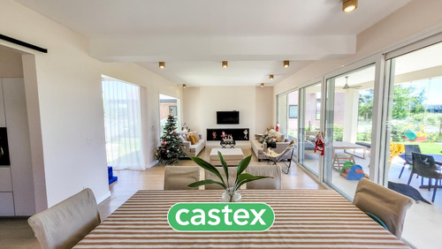 Casa En Venta En El Canton Golf