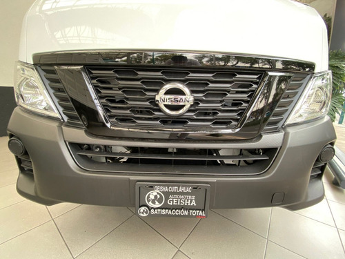 Imagen 6 de 10 de Urvan Panel 4 Ventanas Amplia 2021