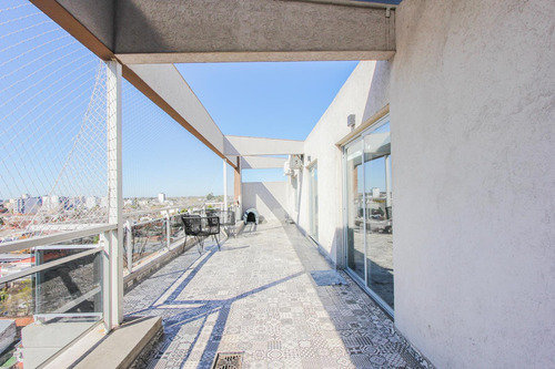 Venta Departamento 4 Ambientes En Moron Sur Con 3 Cocheras