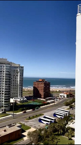 Venta Apartamento Brava 1 Dormitorio 1 Baño, Piso 6, Vista Al Mar, Edificio Vanguardia, Punta Del Este Uruguay Id 14
