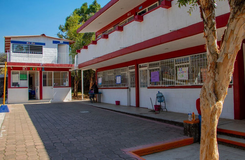 Escuela En Venta En Ocotepec