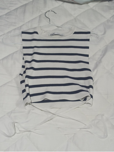 Blusa Blanca Con Rayas Negras Con Tirantes A La Cintura Zara