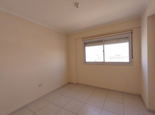 Alquiler Departamento 3 Dormitorios C/balcón Villasol