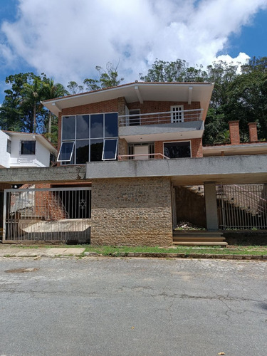 Se Vende Casa En Urb El Placer 330m2 - 4h+s/4+½b+s/4p