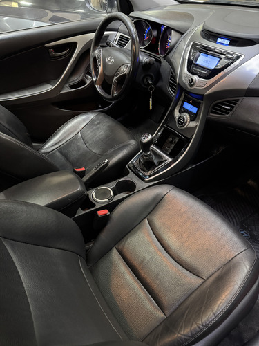Hyundai Elantra 1.8 Gls 6mt Seguridad Premium