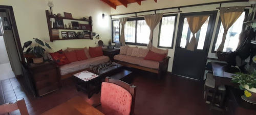 Imagen 5 de 18 de Moderna Casa Con Jardin Y Galeria De 1 Dormitorio