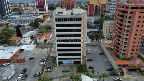 Kl Vende Magnífica Oficina En La Urb. El Parque Al Este De Barquisimeto #24-12624