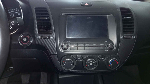 Imagen 14 de 15 de Kia Forte Sedan 2018 4p Ex, Tm6, Bl, Cmara Reversa 7, F.