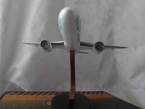 Aeroméxico Avión A Escala