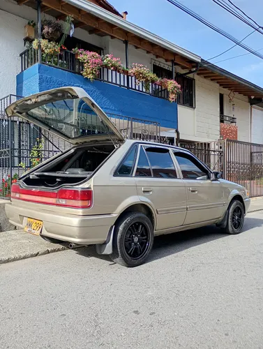 Mazda 323 1.3 Hs