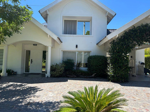 Casa En Venta Sosiego Apto Crédito Financiación Vista Al Golf Canning