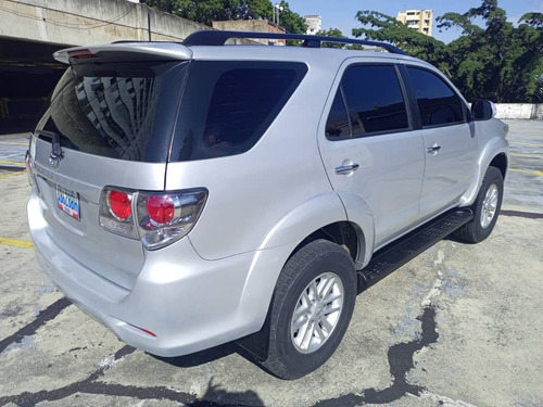 Imagen 2 de 8 de Toyota Fortuner