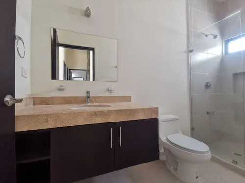 Casa Nueva En Renta En Privada Zensia Con Sistema De Riego En Conkal, Mérida.