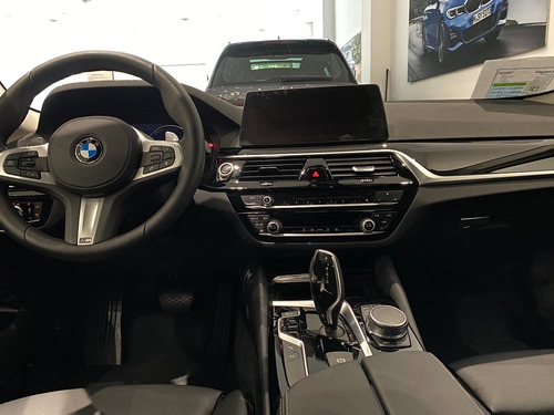 Imagen 7 de 8 de Bmw Serie 5 3.0 530ia Sportline