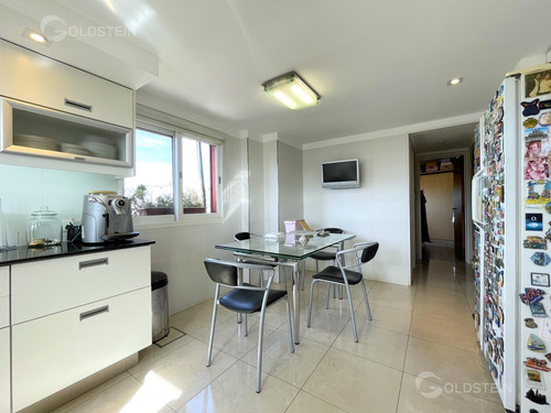 Duplex De Real Categoria Totalmente Recilado, Comoda Cochera Fija Y Baulera