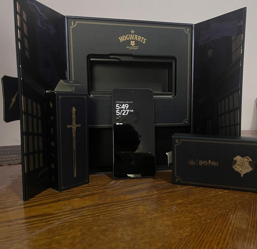 Celular Redmi Turbo 3 Edición Limitada Harry Potter (Nuevo con caja abierta)