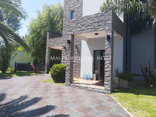Imagen 2 de 22 de Casa 4 Ambientes En Alquiler En Barrio Malibu