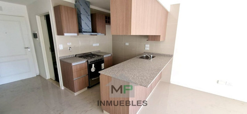 Imagen 6 de 15 de Cocina Incorporada - Balcon - Ambiente Amplio Y Luminoso