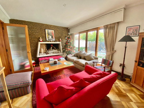 Linda Casa Metro Bilbao/ Colegio San Ignacio