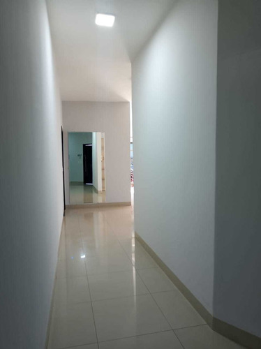 Alugo Casa No Jardim Itália Com 3/4 Piscina