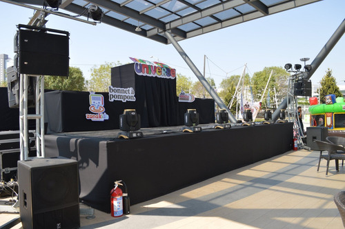 Imagen 3 de 10 de Renta De Pantallas Led, Pista Baile, Escenarios, Planta Luz