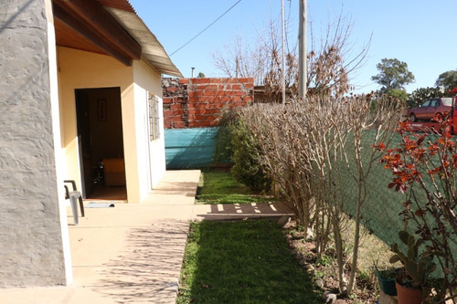 Imagen 3 de 8 de Venta De Casa Quinta En Carmen De Areco, Excelente Ubicación!