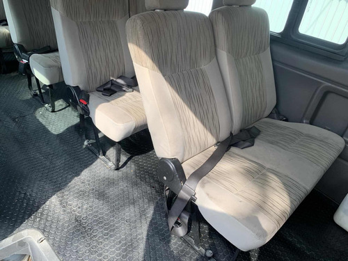 Nissan Urvan 2.5 15 Pas Amplia Aa Mt