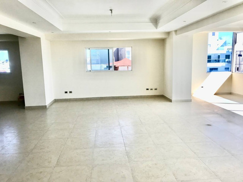 Imagen 2 de 21 de Pent-house En Alquiler En Urb. Real