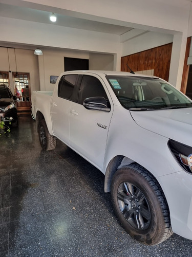 Imagen 5 de 24 de Toyota Hilux Sr 6mt Tdi 2021 Patentada Pocos Kms